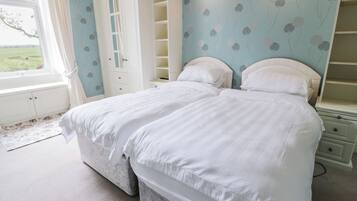 4 bedrooms, individually decorated, individually furnished, free WiFi