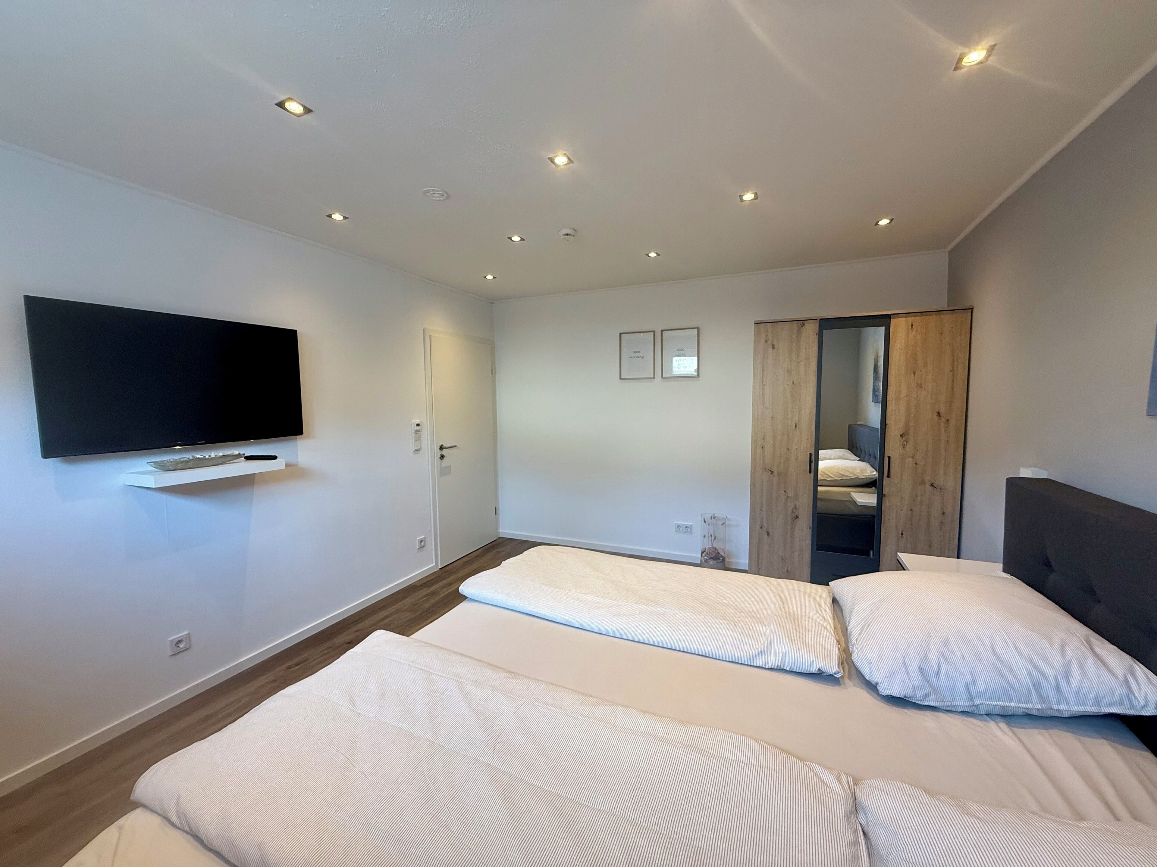 2 bedrooms, iron/ironing board, free WiFi, bed sheets