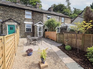 コテージ | 屋外ダイニングエリア