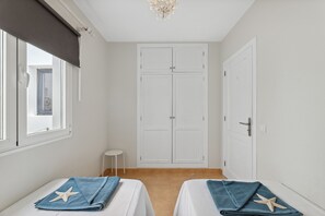 2 bedrooms, free WiFi, bed sheets - Famara Views I by Escape Home (Famara)