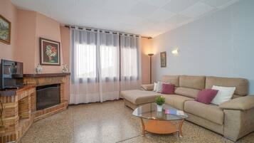 Villa | Ruang tamu | Pendiangan