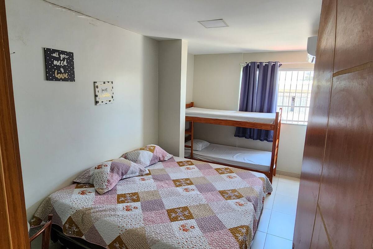 Economy Twin Room | Iron/ironing board, free WiFi, bed sheets