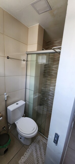 Shower, towels