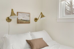 6 bedrooms, iron/ironing board, travel crib, free WiFi