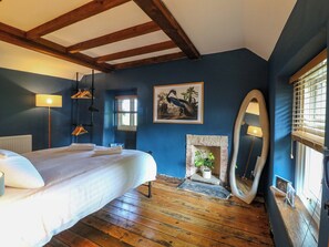 3 عدّة غرف نوم وبديكورات فريدة لكل غرفة وطراز فريد لكل وحدة