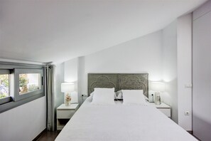 Apartment | 3 bedrooms, iron/ironing board - Pretty Apartment in Costa Brava (Cadaqués)