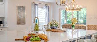 Elegant 5BR w/ Private Pool, Dock and Game Room