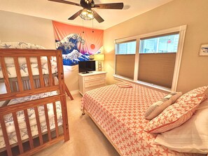 3 bedrooms, desk, iron/ironing board, travel crib - *Newly* Listed Ocean View, Elevator, Beach Access, Golf, Community Pool, (Corolla)