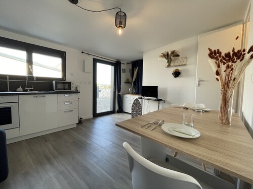 Apartment in Le Mans With Private Parking