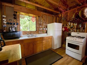 Micro-ondes, four, plaque de cuisson, lave-vaisselle