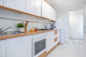 Fridge, microwave, oven