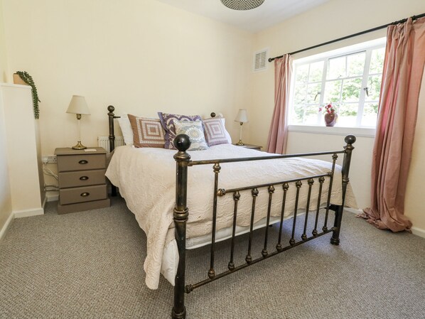 2 habitaciones, decoración personalizada y muebles diferentes 