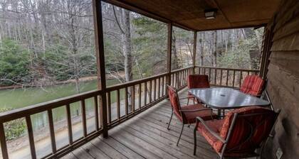 The Ridge Cabin - Sleeps 4