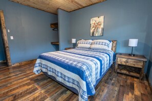 4 bedrooms, WiFi, bed sheets - Twin Falls Cabin Top & Bottom Combined (Spruce Pine)