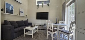 Living area - Modern studio house in Rossö, 370 m to the sea | SE09120 (Varekil)