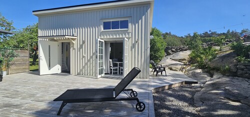 Modern studio house in Rossö, 370 m to the sea | SE09120