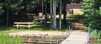 Cabin on Voyageur Lake–2BR Retreat on ER Chain w/ Deck, Firepit & Sandy Beach!