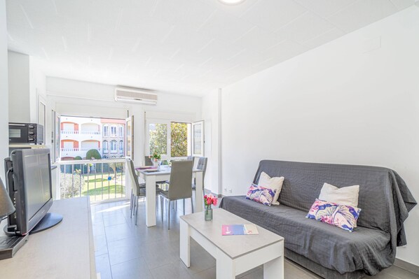 Apartment | Living area
