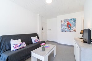 Apartment | Living room - Apartment in Empuriabrava Near Sandy Beach (Castello d'Empuries)