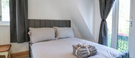 1 habitación, decoración personalizada y muebles diferentes