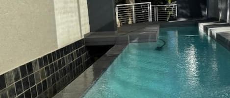 LÀgenhet - 2 sovrum - tillgÀnglighetsanpassat - balkong | Pool | Utomhuspool