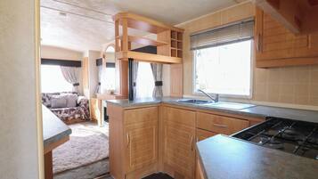 Cookware/dishes/utensils