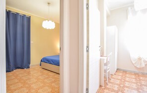 3 bedrooms, iron/ironing board, free WiFi