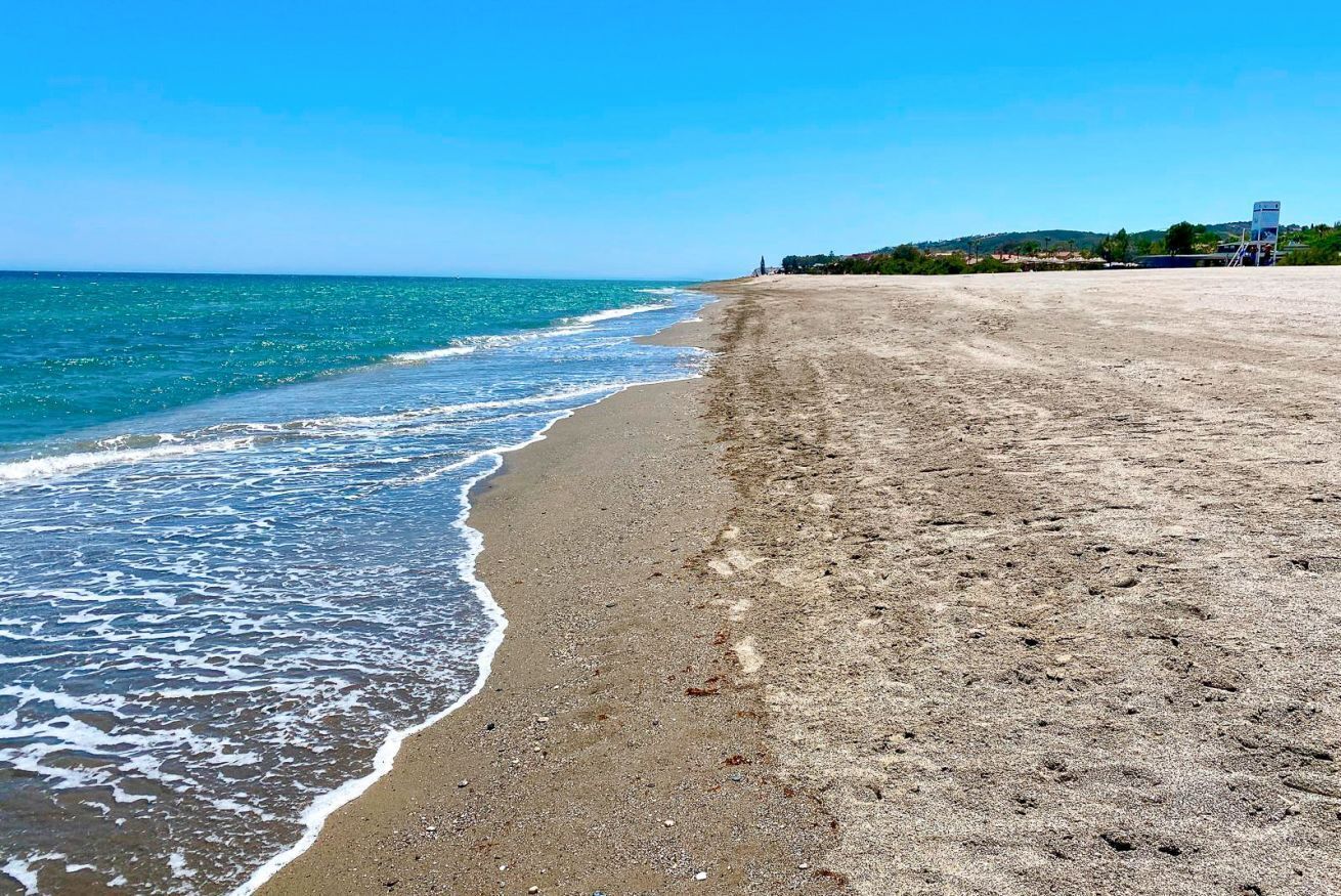 Beach nearby, beach towels