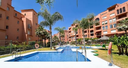 Family apartment 400 meters from the beach, with internet and pool