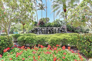 Property grounds - Turquoise Turtle | Condo w/ Beach Views + Resort Amenities, Pool and Marina (Siesta Key)
