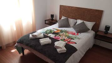 3 bedrooms, in-room safe, travel cot, free WiFi