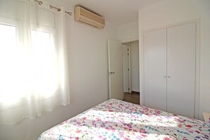 Apartment | 2 bedrooms, iron/ironing board