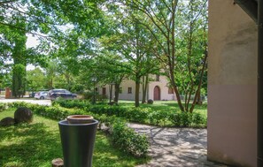 Property grounds - Lovely apartment in Montone with WiFi (Montone)