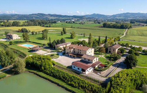 Lovely apartment in Montone with WiFi