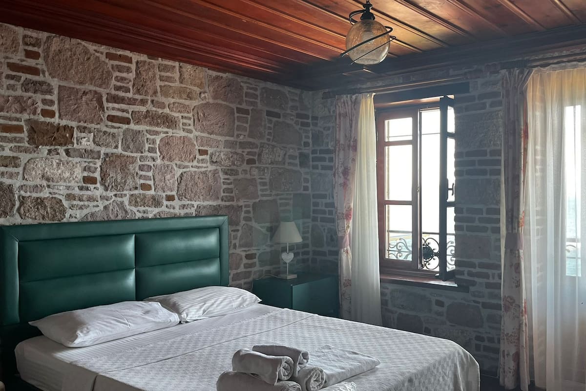 Quarto standard, sacada, vista para o mar | Wi-Fi de cortesia