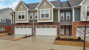 Exterior - Warrenville Rep 2 (Warrenville)