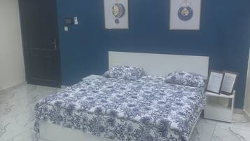 1 chambre, fer et planche à repasser, Wi-Fi, draps fournis