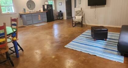 1-bedroom, dog friendly cottage