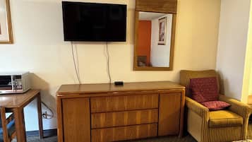 Comfort Double or Twin Room | Desk, iron/ironing board, free WiFi