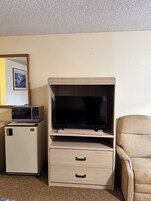 Escritorio, tabla de planchar con plancha y wifi gratis 