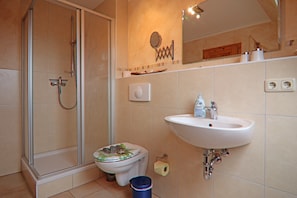 Apartment | Bathroom - Wunderschoene Ferienwohnung an der Mueritz (Röbel/Müritz)