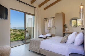 3 habitaciones, tabla de planchar con plancha y cuna de viaje 
