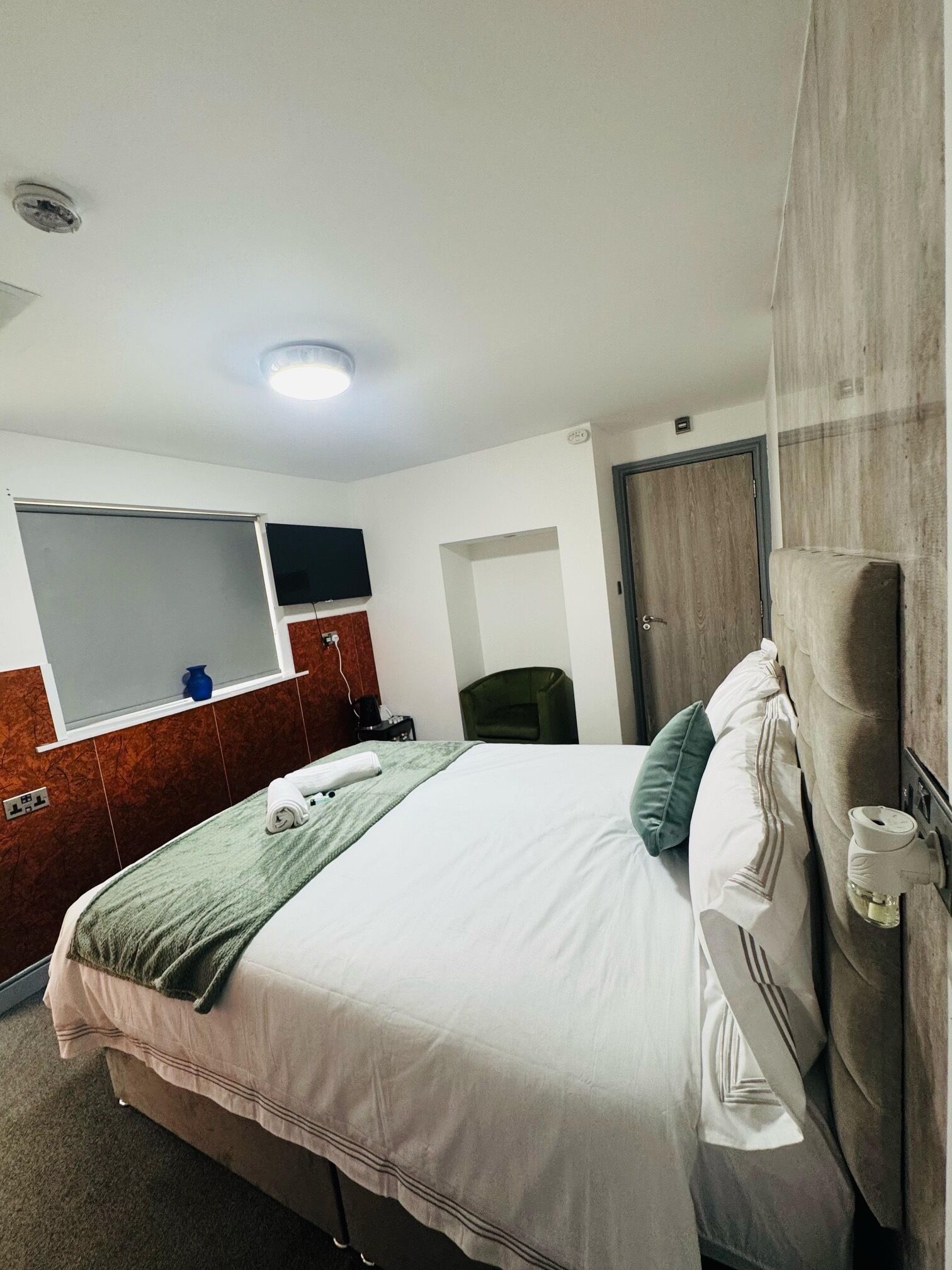 Tabla de planchar con plancha y wifi gratis 