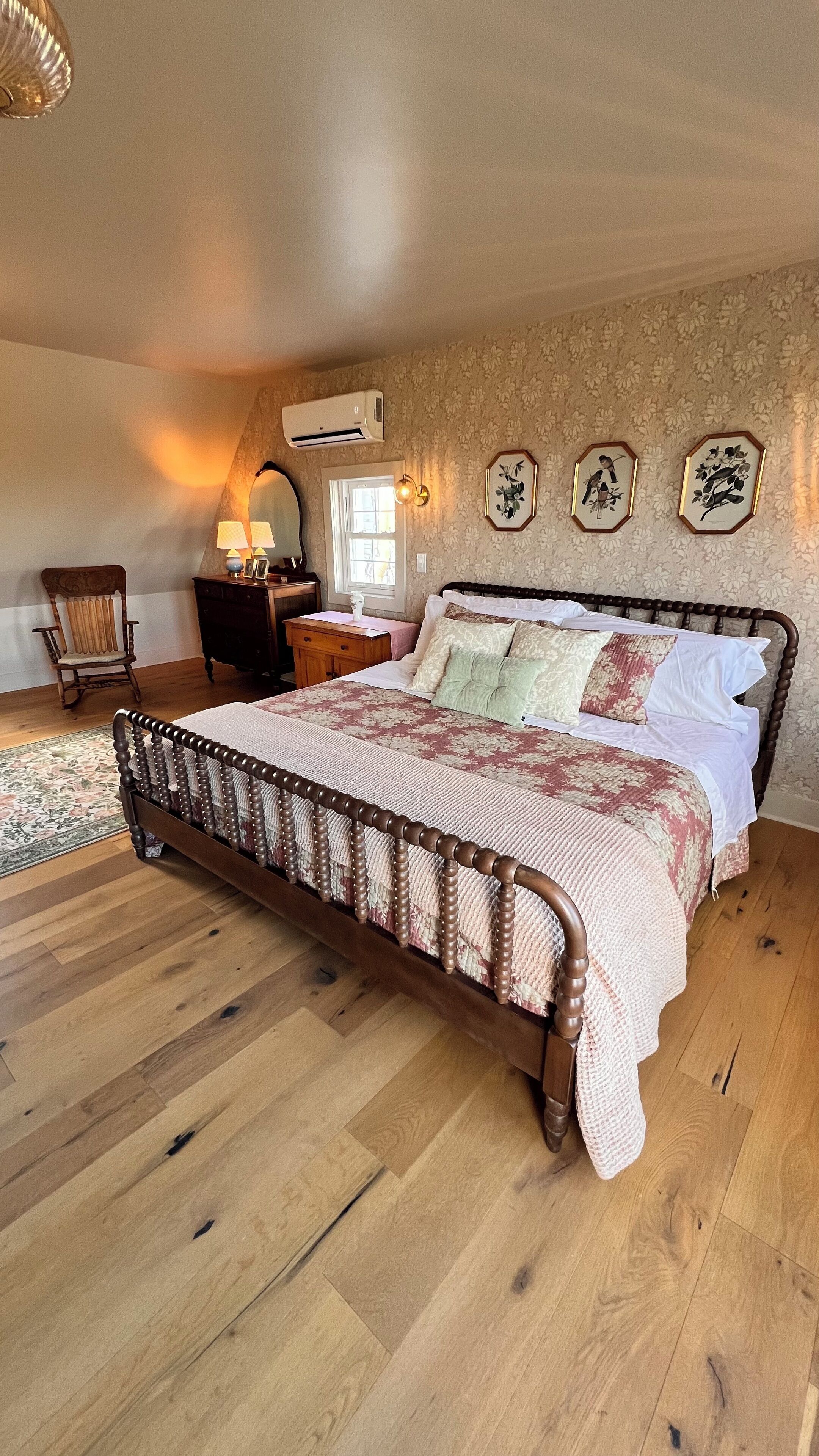 3 chambres, fer et planche à repasser, Wi-Fi, draps fournis