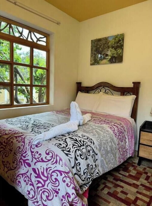 7 bedrooms, bed sheets