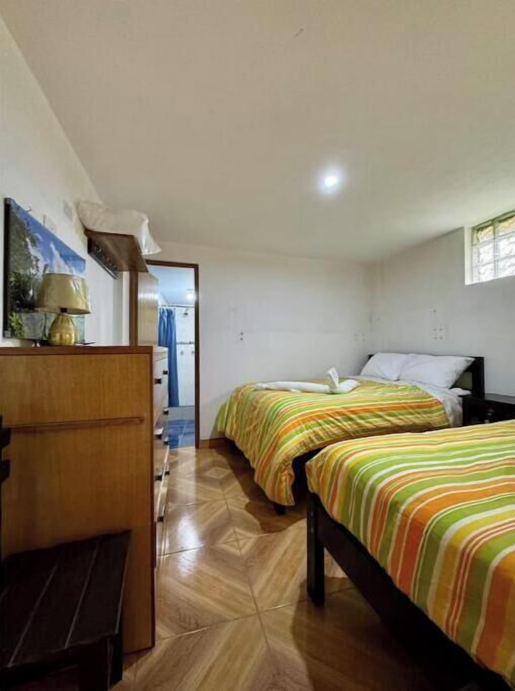 7 chambres, draps fournis