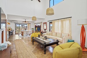 Smart TV, fireplace, books, music library