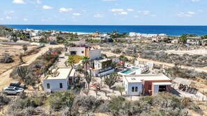 Exterior - Casa Kafka: Large 3-building, 7-bedroom compound in relaxing El Pescadero! (El Pescadero)