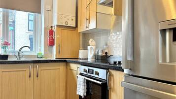 Micro-ondes, four, plaque de cuisson, lave-vaisselle