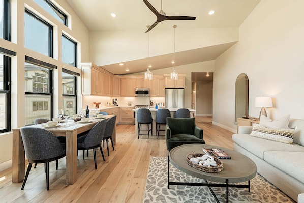 Smart TV, fireplace, table tennis